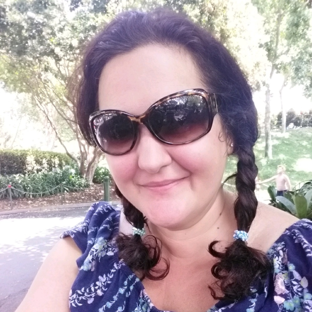 Meet your Posher, Tirzah